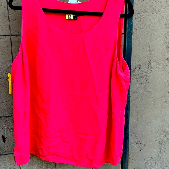 Sleeveless Blouse by David Dart Collection Size 1X Freshly Dry Cleaned - Picture 1 of 3